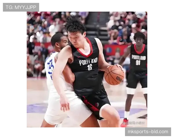 比卢普斯挡拆组织提升进攻流畅性，关键时刻助队拉开比分